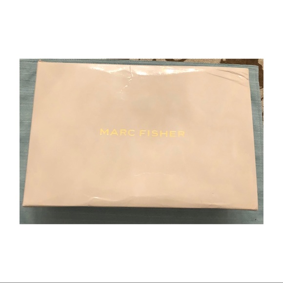 Marc Fisher NWT bright sneakers, 6.5 - Picture 10 of 10